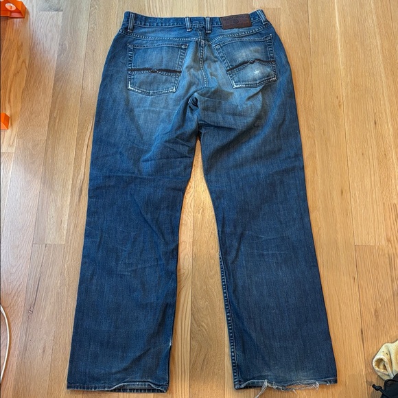 Lucky Brand Men’s Jeans Ridge Bootleg Distressed Size 34x31 - Picture 4 of 9